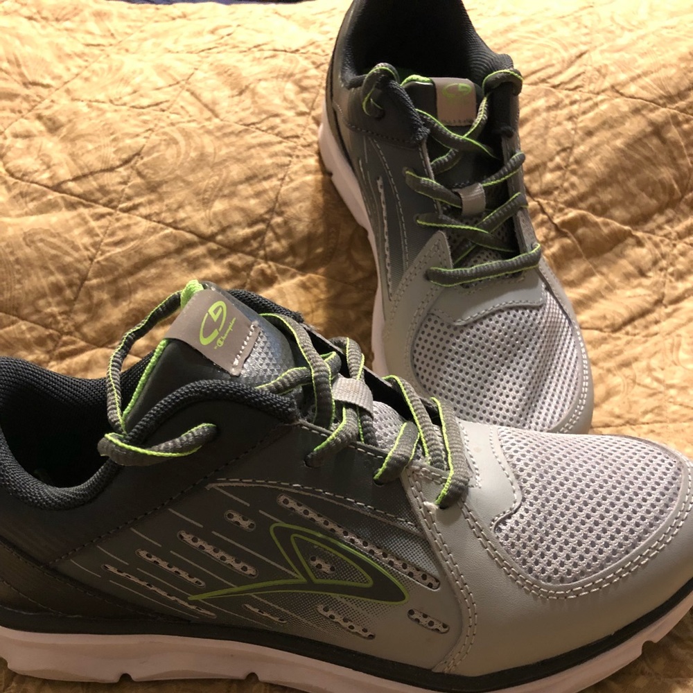 Champion Boys' Performance Athletic Shoes- Size 4